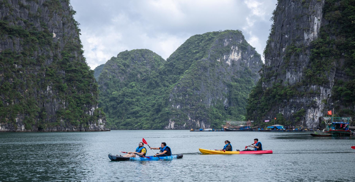 Private Day Cruise Amazing Sails Explorer Halong Bay